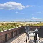 Apartment In With Free Water Park Access *
