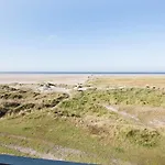 In With Free Water Park Access Apartment *