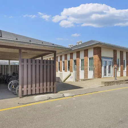 Apartment In With Free Water Park Access